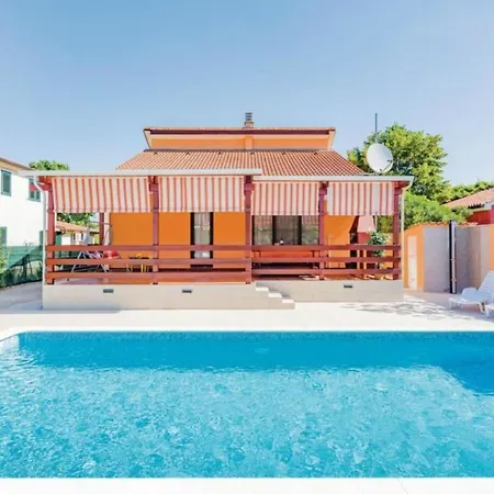 Nyaraló Mit Pool By Interhome Šišan