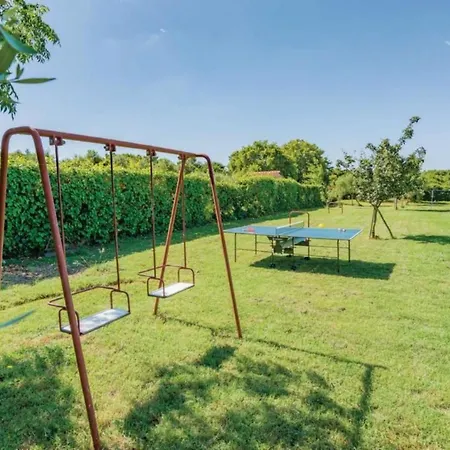 Mit Pool By Interhome Nyaraló