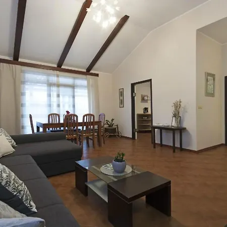 Vakantiehuis Mit Pool By Interhome Šišan