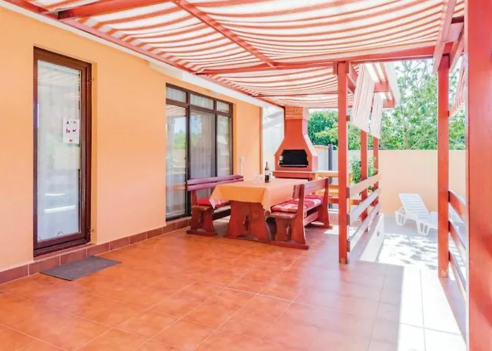 Mit Pool By Interhome Holiday home *